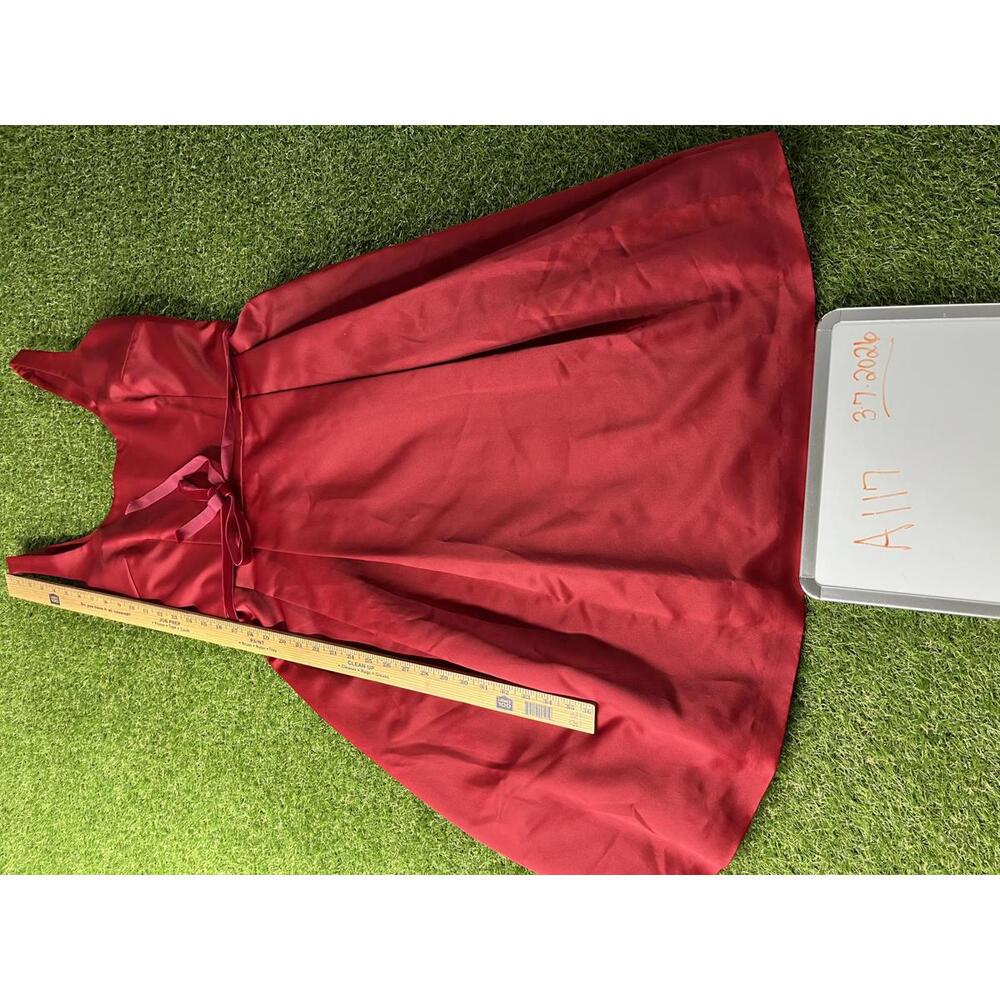 Elegant Red Satin Sleeveless Dress 12 red‎